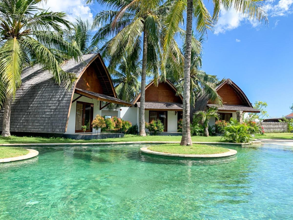The Club Villas Lombok Sekotong Exterior photo