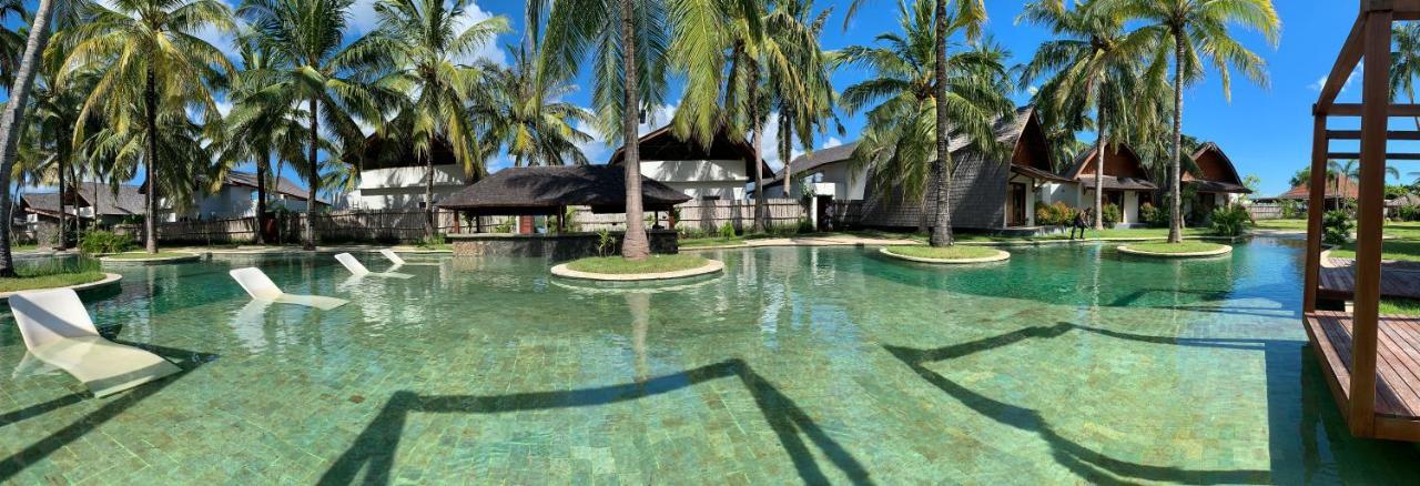 The Club Villas Lombok Sekotong Exterior photo