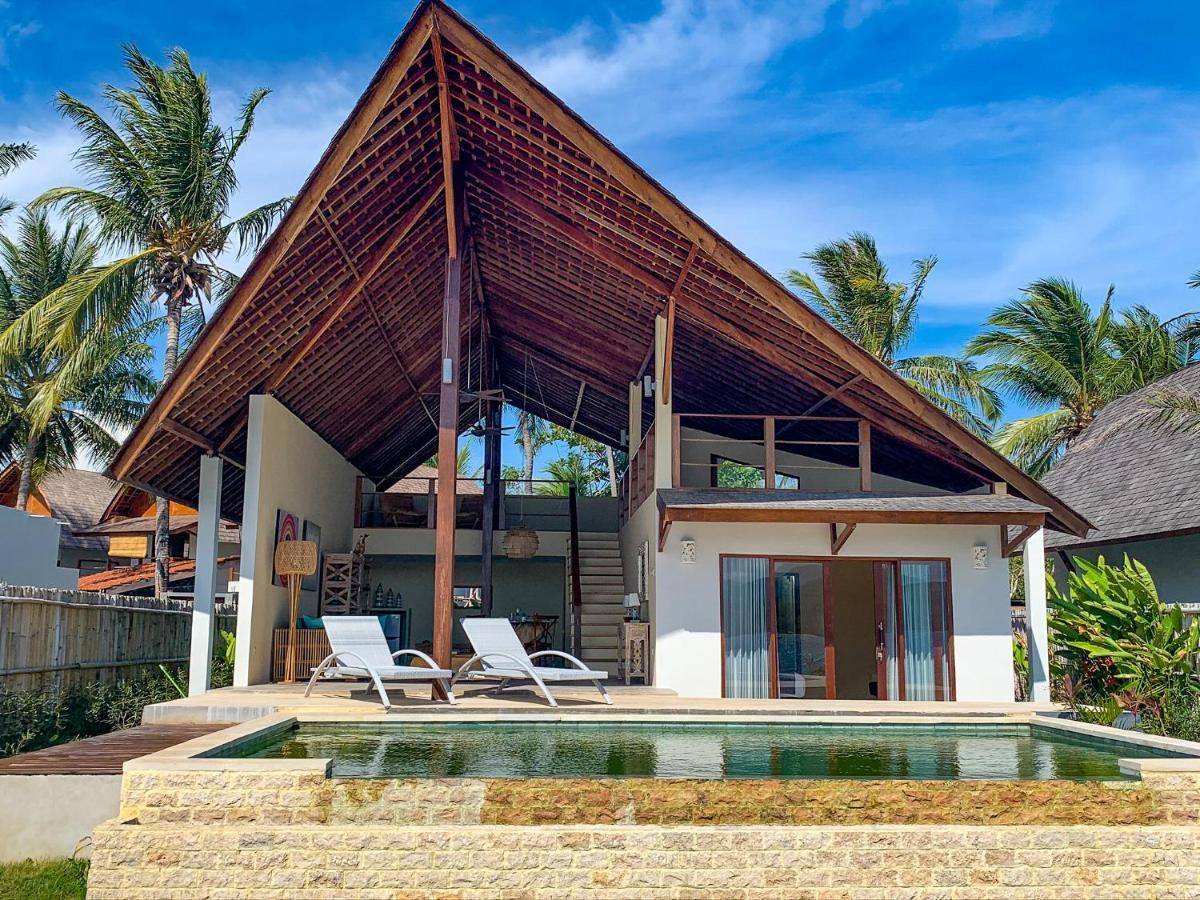 The Club Villas Lombok Sekotong Exterior photo